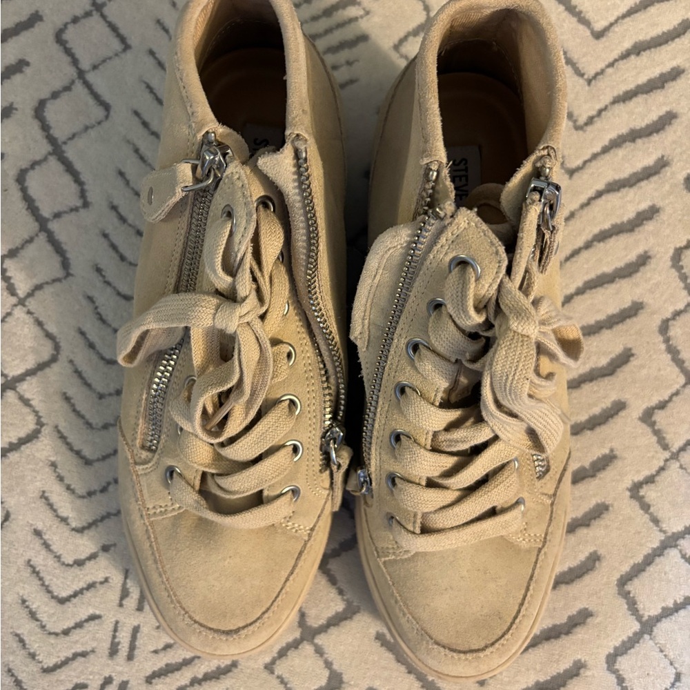 Steve Madden Women's Tan Sneakers